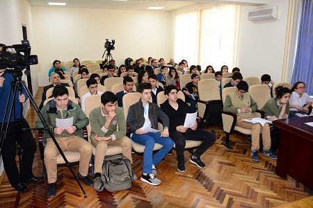 В Институте математике и механики состоялся очередной семинар для школьников