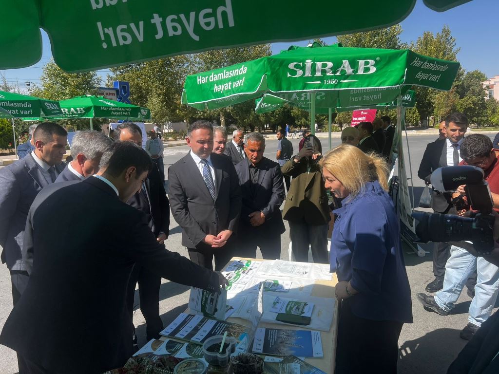 Torpaqşünaslıq və Aqrokimya İnstitutunun əməkdaşları Naxçıvanda keçirilən forumda iştirak ediblər