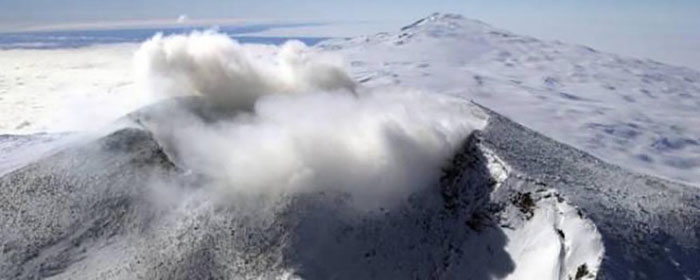 Ученые нашли в Антарктиде 91 новый вулкан