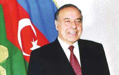 "The image of Heydar Aliyev in literature. From the historical reality to the ideal "