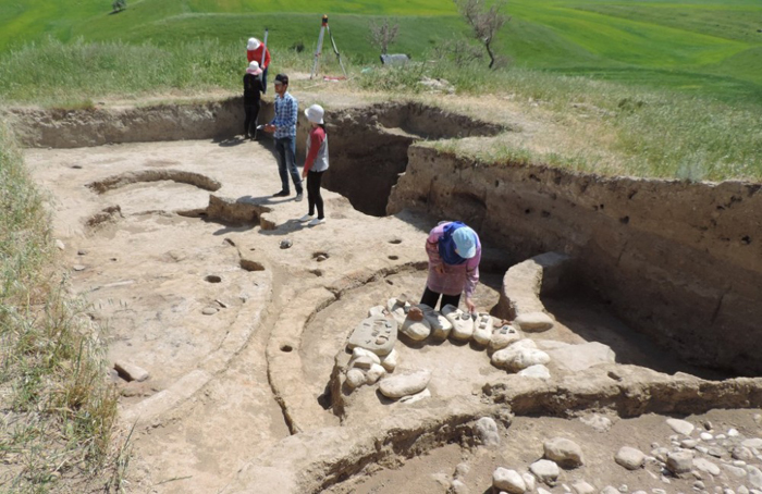Archaeological excavations on the Chagaligtepe monument revealed new ruins of buildings inherent to the Kura-Araz culture
