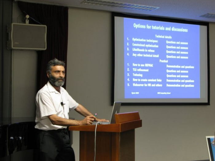 Cambridge University professor lectures at Molecular Biology and Biotechnology Institute