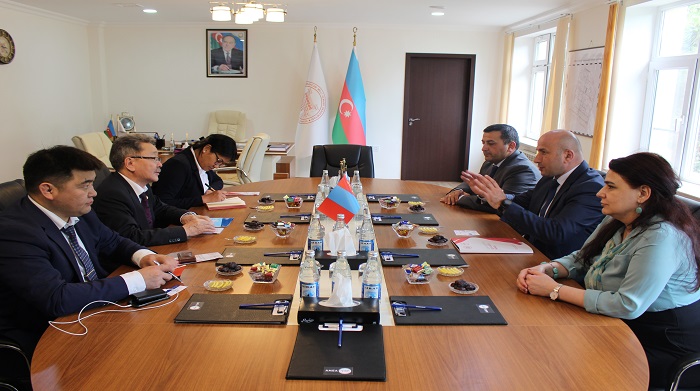 Президент Академии наук Монголии ознакомился с деятельностью ПВТ НАНА