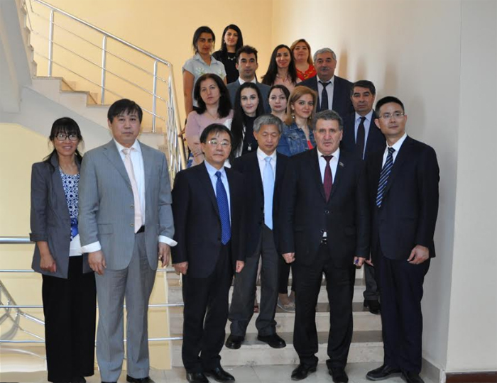 Delegation of China Academy of Social Sciences visited the Institute of Literature