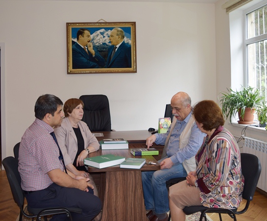 Turkish professor acquainted plant diversity research at the Institute of Botany