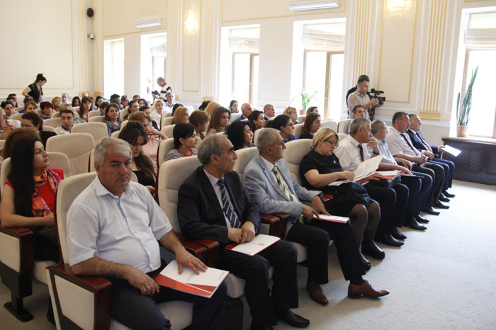Discussions on activities of folklore groups held