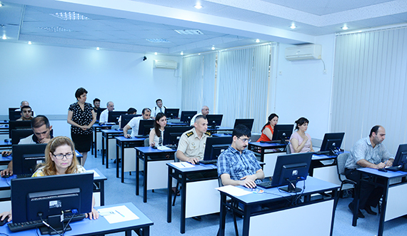 В Институте информационных технологий НАНА проводятся докторские экзамены по информатике