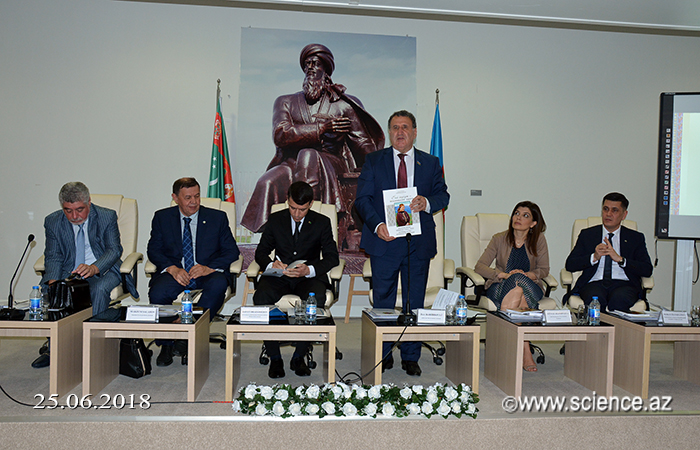 В НАНА состоялась международная конференция, посвященная выдающемуся туркменскому поэту  Махтумкули Фараги