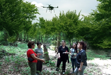 Botanika İnstitutunun əməkdaşları dron vasitəsilə tədqiqatlar aparırlar