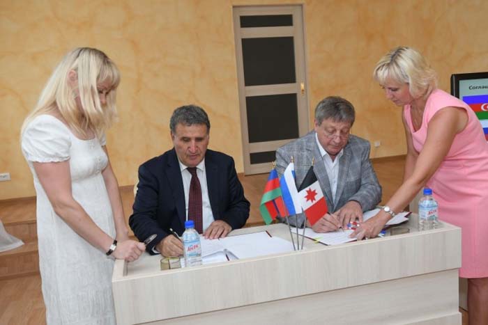 AMEA ilə Rusiya EA Ural şöbəsinin Udmurtiya Federal Araşdırmalar Mərkəzi arasında müqavilə imzalanıb