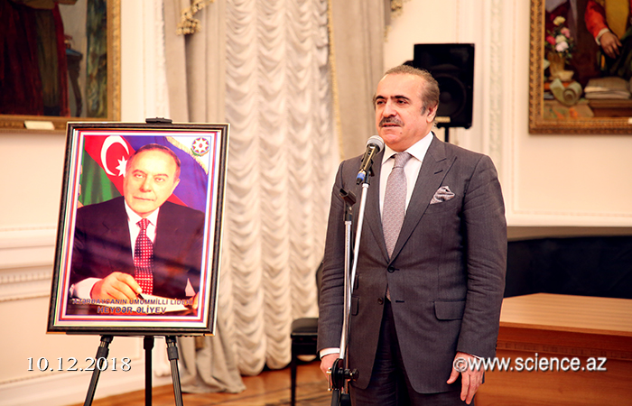 Состоялась научная сессия на тему «Архитектор современного и могучего Азербайджана – Гейдар Алиев»