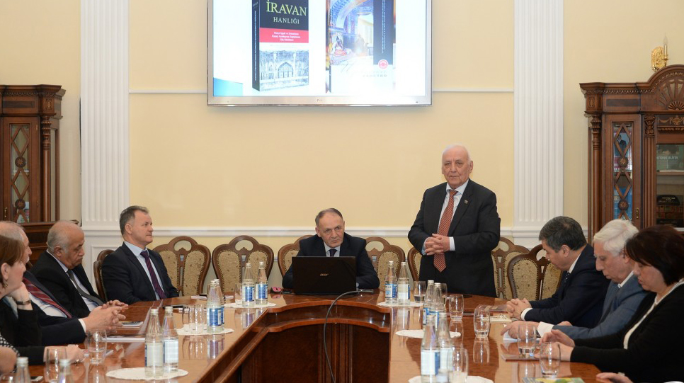 В Президентской библиотеке состоялась презентация, переведенных на иностранных языки книг Ягуба Махмудова