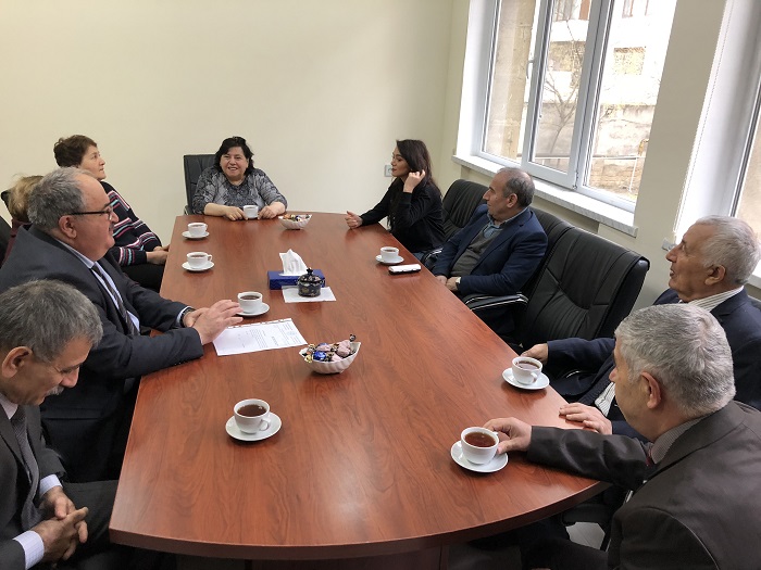 Prospects for cooperation between the Institute of Physical Problems of the Baku State University and the Institute of Biophysics were discussed