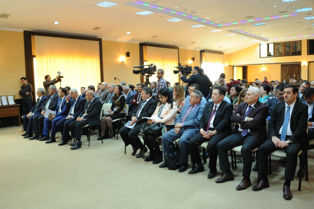 Состоялась конференция на тему «Имадеддин Насими и узбекская литература»