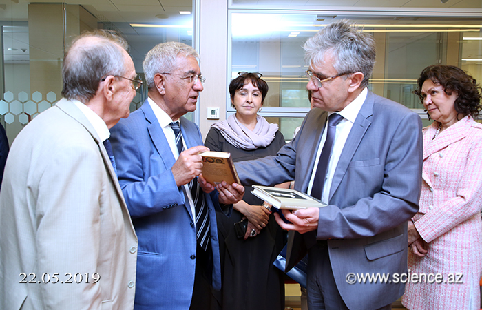 ADA University will exchange staff and experience with the Russian Academy of Sciences