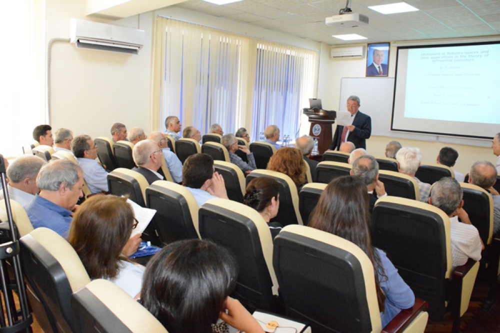 Akademik Mirabbas Qasımovun 80 illiyinə həsr olunan beynəlxalq seminar keçirilib