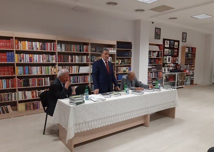 Professor Qəzənfər Kazımovun kitablarının təqdimatı keçirilib