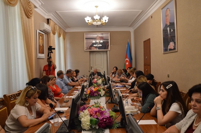 Состоялся круглый стол на тему «Гейдар Алиев: гендерное равенство и женщины в науке»