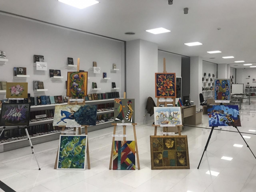 Central Scientific Library opened an exhibition called "Thoughts on Canvas"