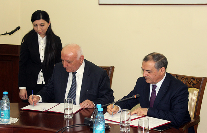AMEA-nın Tarix İnstitutu ilə Azərbaycan Milli Kitabxanası arasında əməkdaşlıq müqaviləsi imzalanıb