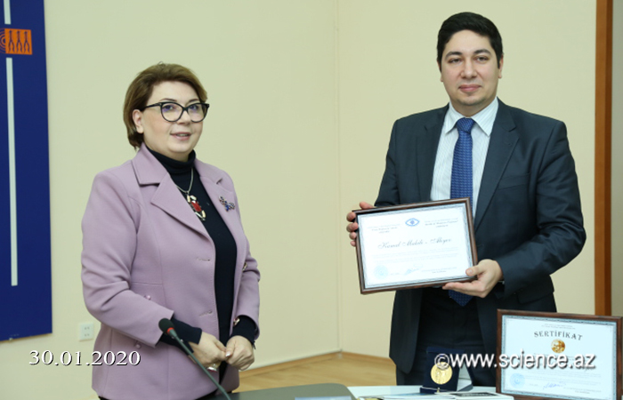 Вручены сертификат и медаль имени «Профессора Ровшана Мустафаева»