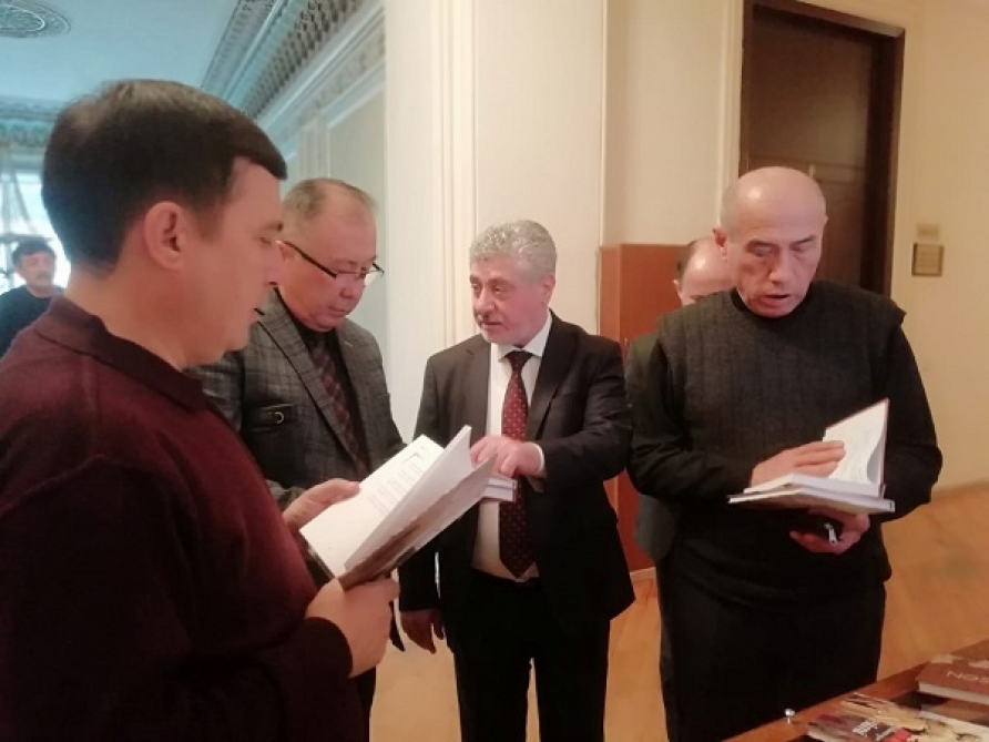 Uzbek scientists were acquainted with written monuments, preserving at the Institute of Manuscripts
