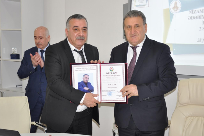 Diploma of the Institute of Literature "Scientist of the Year" presented