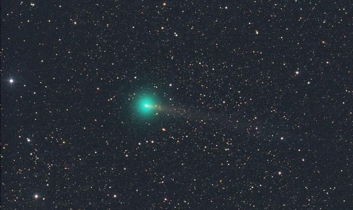 Another comet will pass by Earth in May