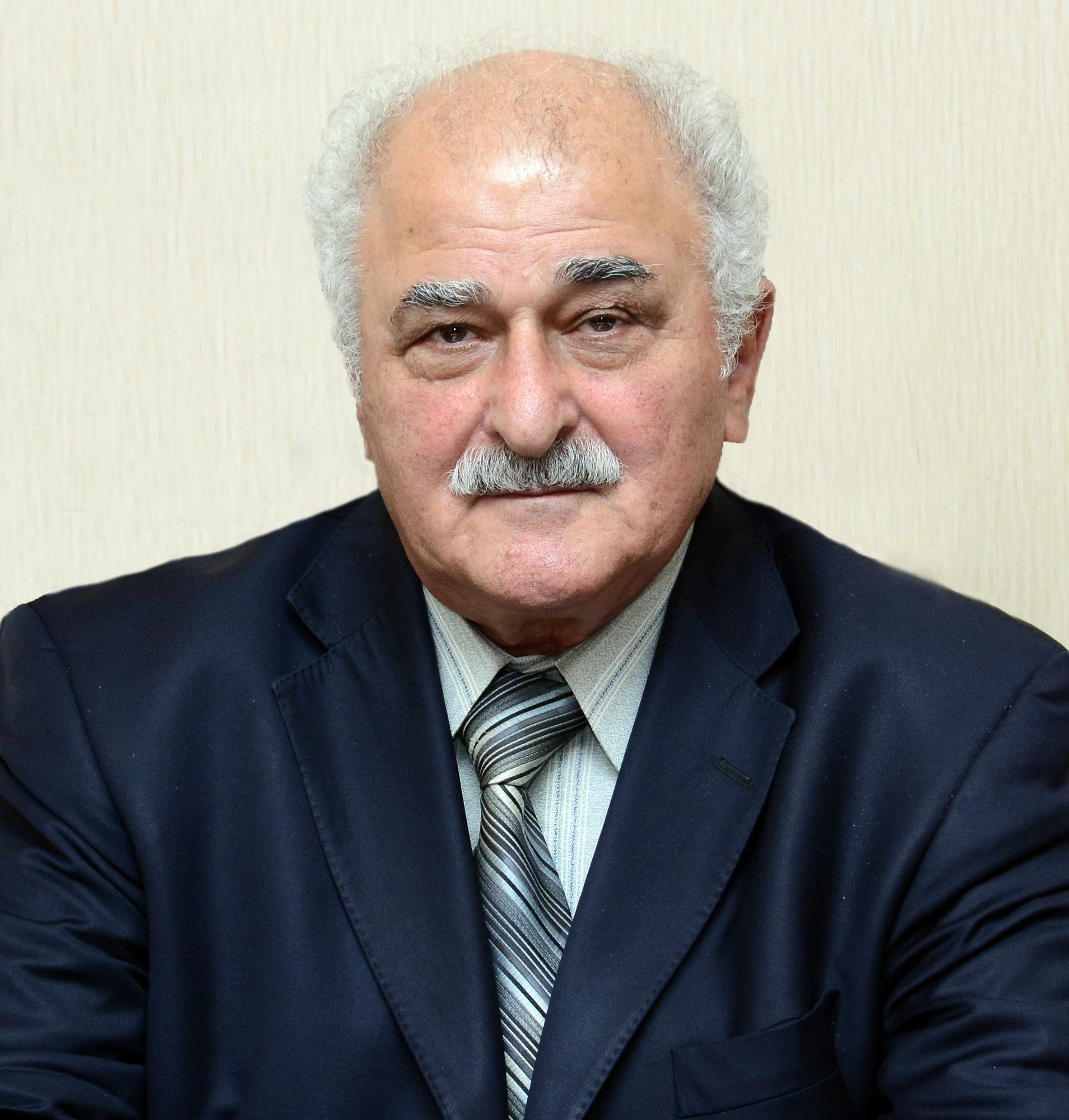 Академик Вагиф Фарзалиев: «Смягчение режима карантина не означает, что мы полностью победили болезнь»