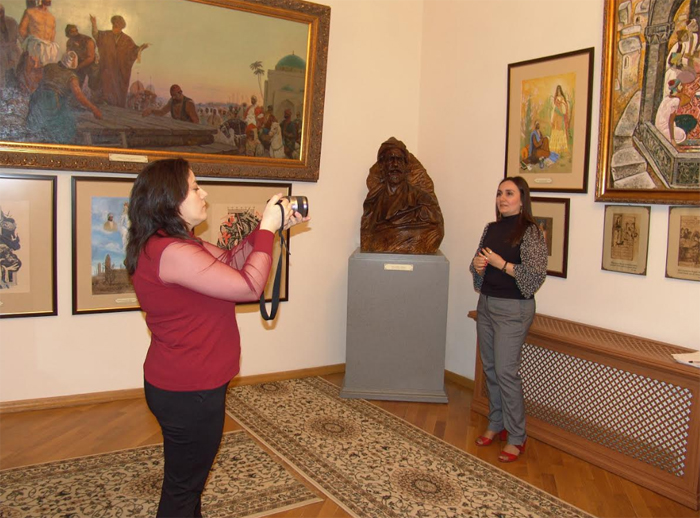 В Музее Низами для виртуальных посетителей проводятся видео-экскурсии