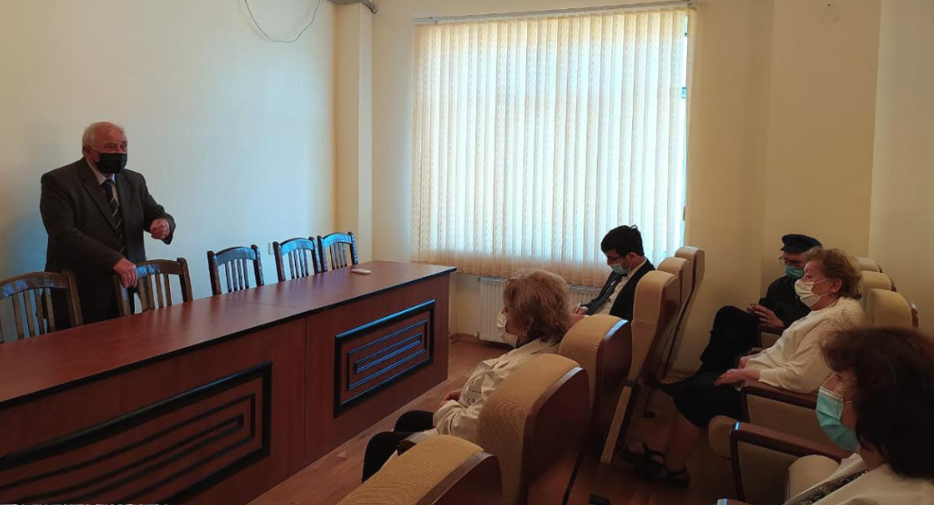 Discussed ways to increase the activity of researchers at the Institute of Additive Chemistry