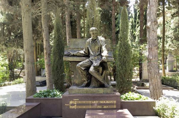 Academician Arif Melikov gravestone was erected