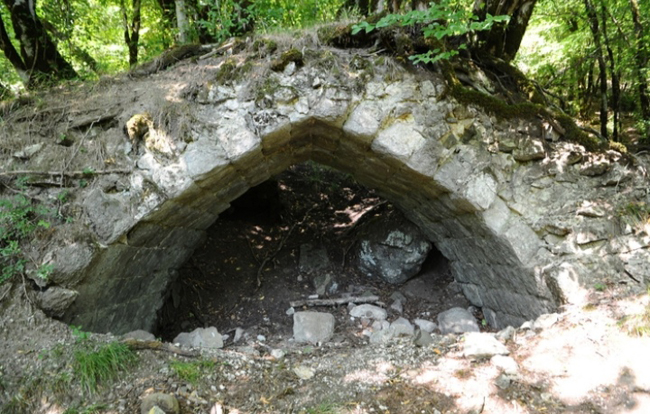 В последней резиденции Ширваншахов Бугуртской крепости ведутся археологические раскопки