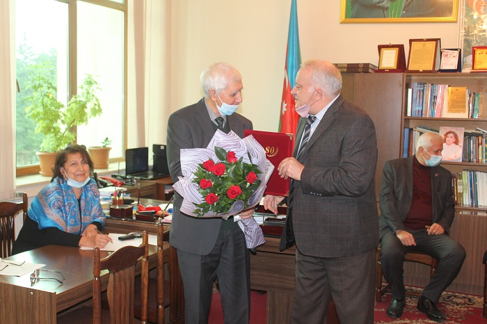 Был отмечен 80-летний юбилей Заслуженного деятеля науки Абасгулу Гулиева