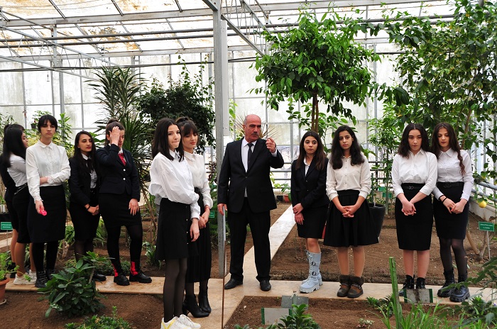 A scientific-practical seminar was held in the Botanical Garden of the division