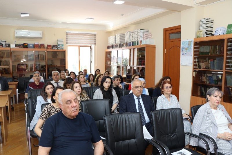 “Cümhuriyyət dövründə milli dövlət quruculuğu: təcrübə və dərslər” mövzusunda dəyirmi masa keçirilib