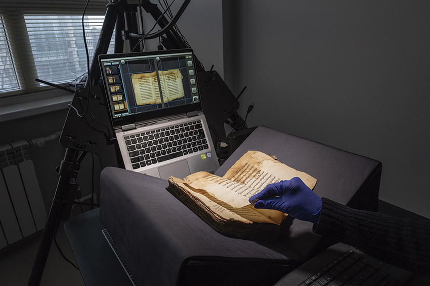 The Institute of Manuscripts continues to digitize ancient manuscripts
