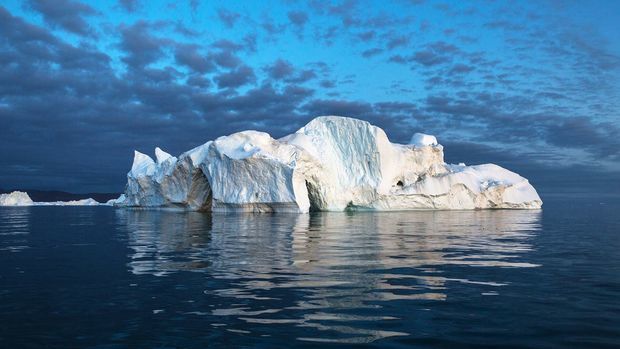A giant iceberg breaks off Antarctica
