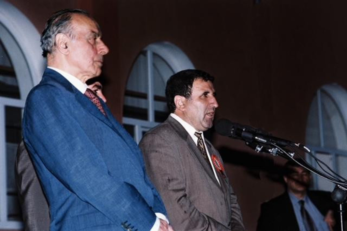 İsa Həbibbəyli: "Heydər Əliyev heç kəsin qarşısında baş əyməyən əzəmətli dağa bənzəyir" - TARİXİ ŞƏXSİYYƏT