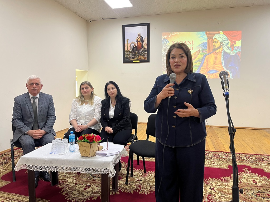 Xaqani Şirvaninin 900 illik yubileyinə həsr olunan konfrans keçirilib