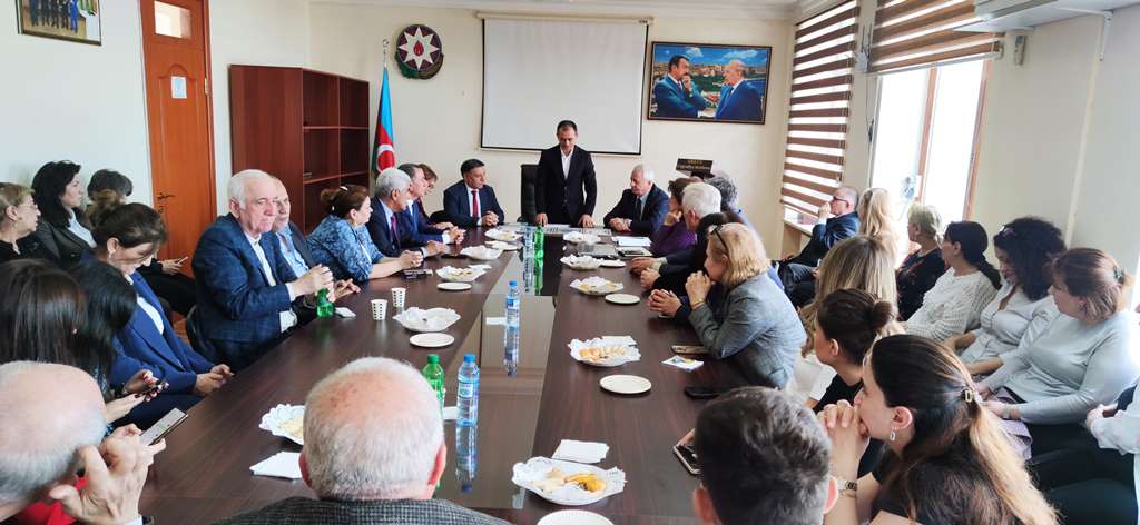 Coğrafiya İnstitutunda Ulu Öndər Heydər Əliyevin anadan olmasının 102-ci ildönümü qeyd edilib