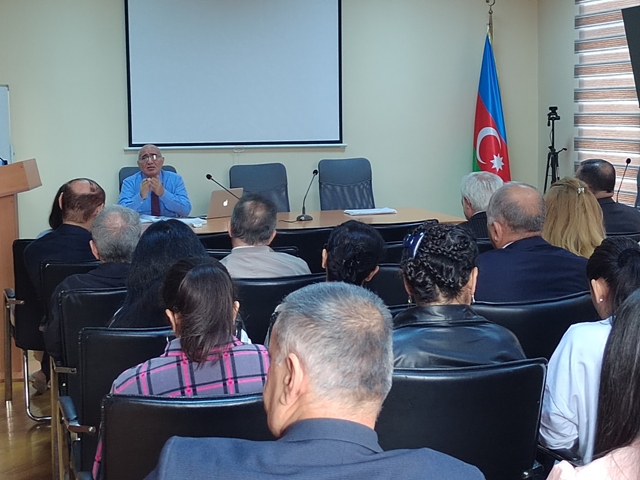 Tarix İnstitutunda 18 Oktyabr-Müstəqilliyin Bərpası Günü ilə bağlı tədbir keçirilib