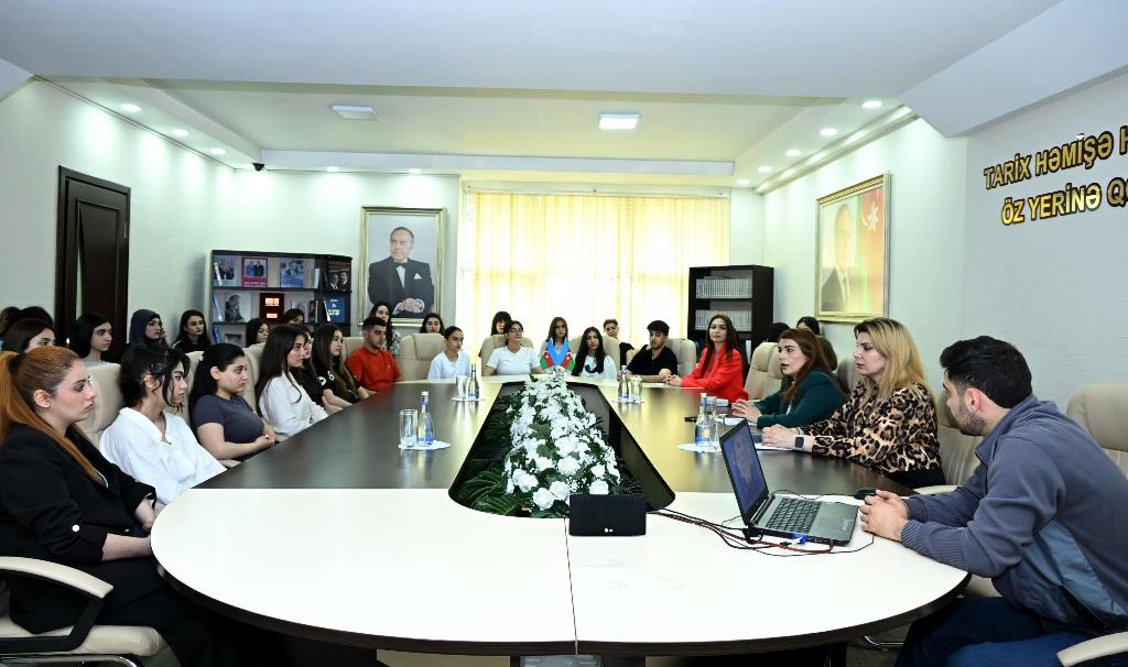 AMEA əməkdaşları Müstəqillik Gününə həsr olunmuş tədbirdə çıxış ediblər