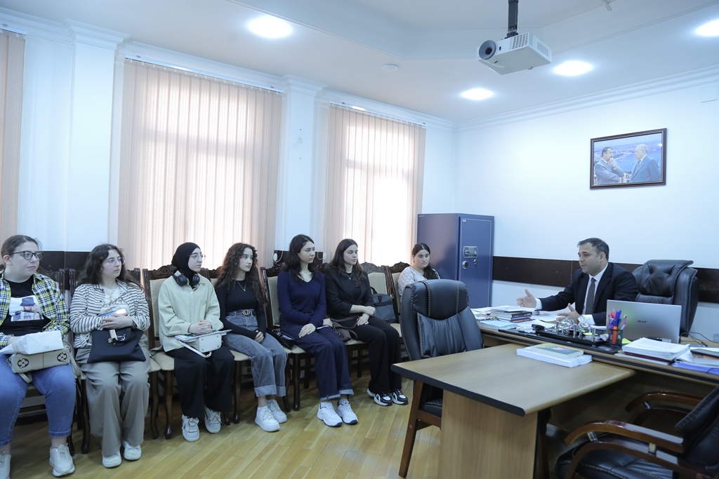 Folklor İnstitutunda Xəzər Universitetinin tələbələrinin elmi-tədqiqat təcrübələri uğurla davam edir