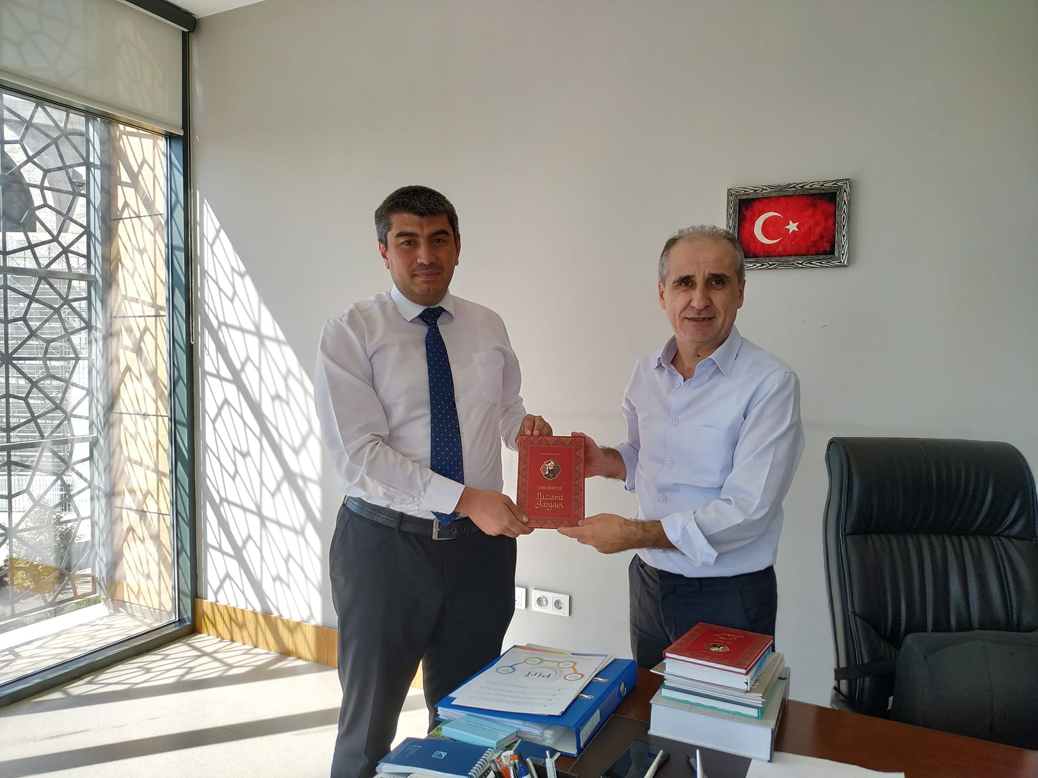 Şərqşünas alim İstanbul 29 May Universitetinin kitabxanasının baş direktoru Mehmet Yılmazla görüşüb