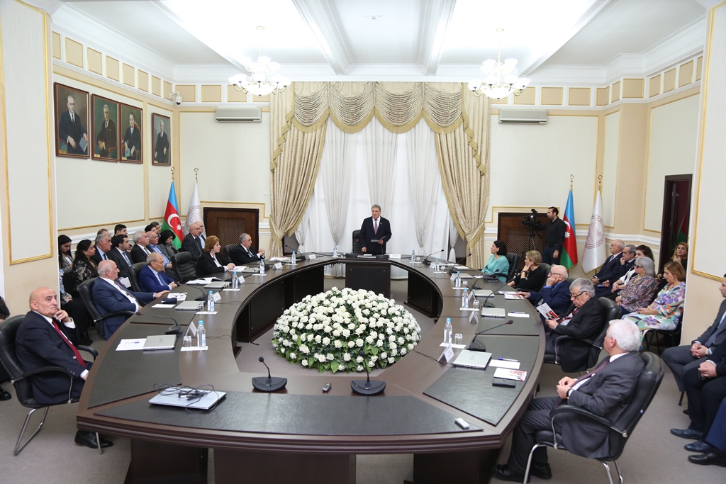 В НАНА состоялась научная конференция «Идея азербайджанства в учении общенационального лидера Гейдара Алиева о государственности и современность»