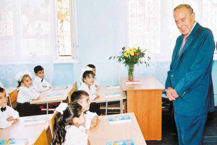 Ulu Öndər Heydər Əliyev və uşaqların psixoloji  inkişafı