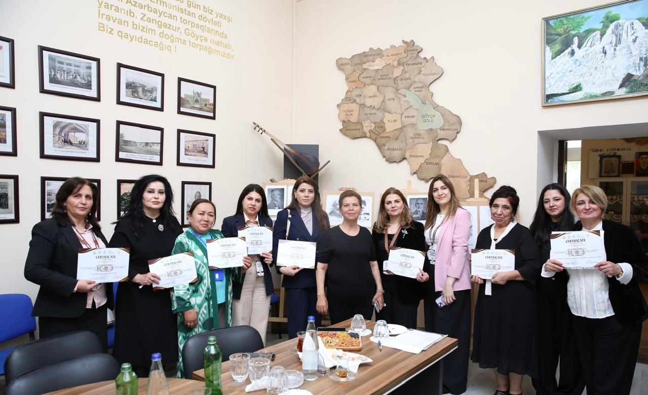 Folklor İnstitutunun əməkdaşları Birinci Türkoloji Qurultayın 100 illiyinə həsr olunmuş beynəlxalq konfransda çıxış ediblər