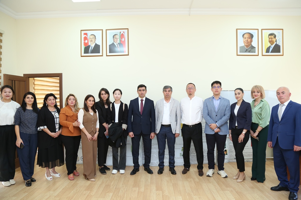 The staff of the Hong Kong Core Academy visited the Chinese Culture Center at the Institute of Literature