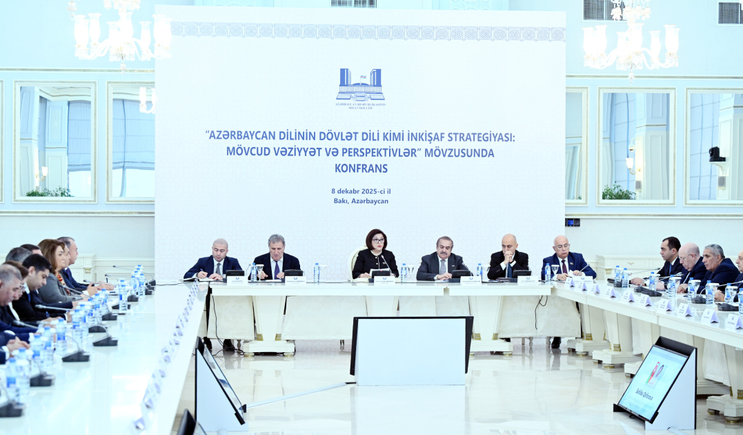 Parlamentdə Azərbaycan dilinin inkişaf strategiyasına həsr olunmuş konfrans keçirilib